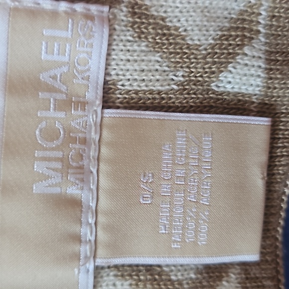 MICHAEL Kors Scarf - Picture 3 of 6